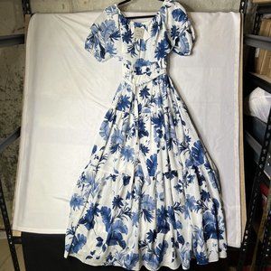 Danny and Nicole Dress Size 4 Maxi Length Floral Blue & White